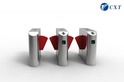 Puerta de barrera de aletas superficial inclinada